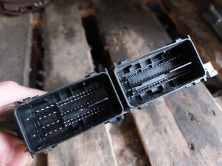 bontott FORD FIESTA VII Motorvezérlő