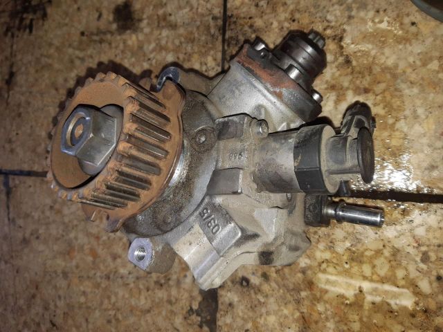 bontott FORD FIESTA VII Nagynyomású Szivattyú