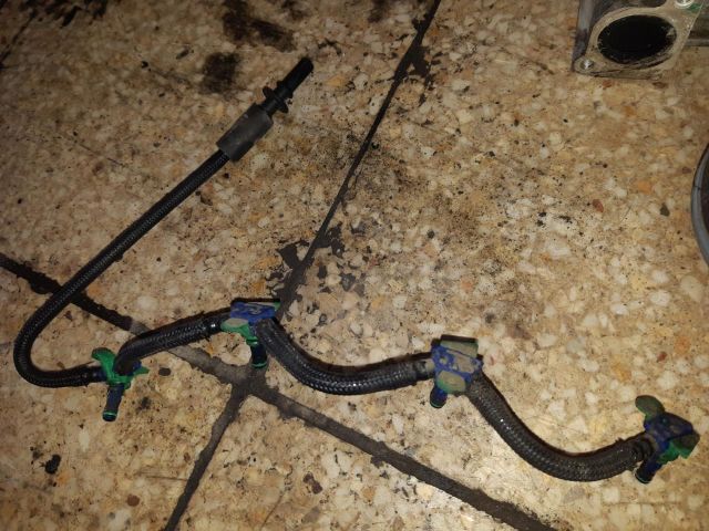 bontott FORD FIESTA VII Résolajcső