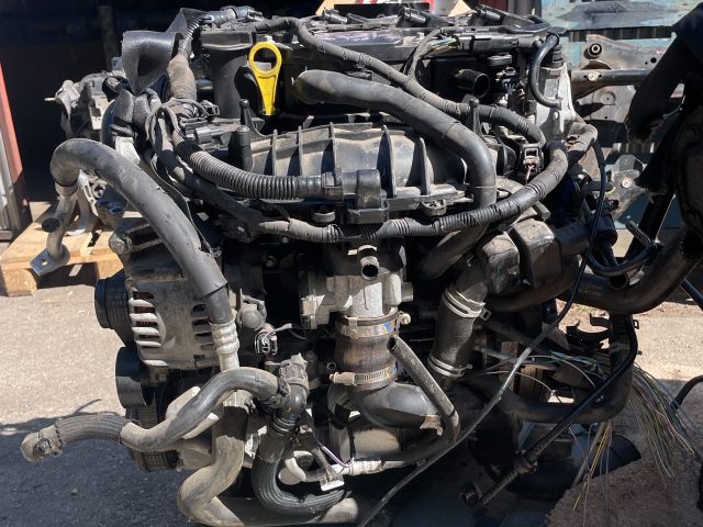 bontott FORD FIESTA VII Motor (Fűzött blokk hengerfejjel)