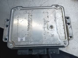 bontott FORD FIESTA VII Motorvezérlő