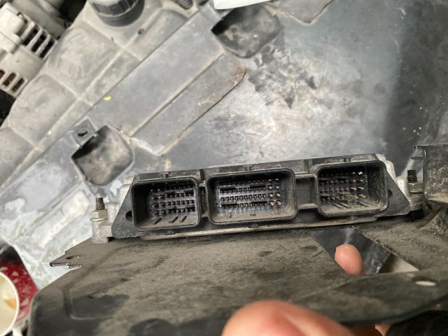 bontott FORD FIESTA VII Motorvezérlő