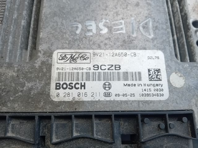 bontott FORD FIESTA VII Motorvezérlő