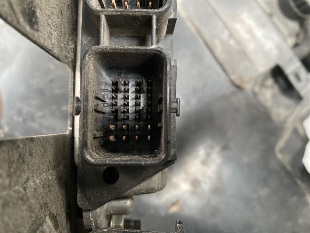 bontott FORD FIESTA VII Motorvezérlő