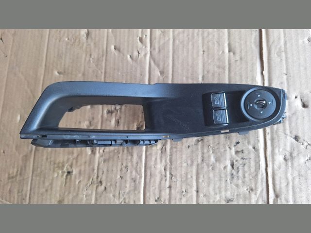 bontott FORD FIESTA VII Ablakemelő Kapcsoló Négyes / Kettes