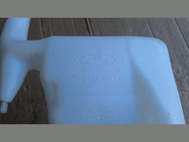 bontott FORD FIESTA VII Ablakmosó Tartály
