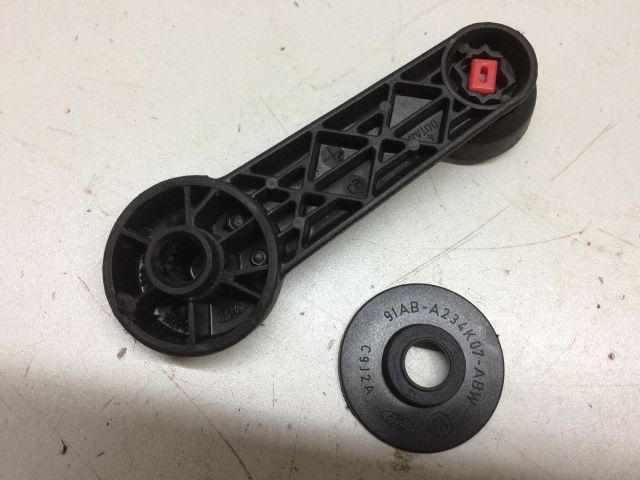 bontott FORD FIESTA VII Ablaktekerő Kar (Pozíciófüggetlen)