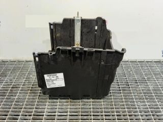 bontott FORD FIESTA VII Akkumulátor Tartó