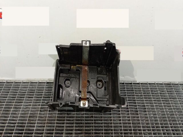 bontott FORD FIESTA VII Akkumulátor Tartó