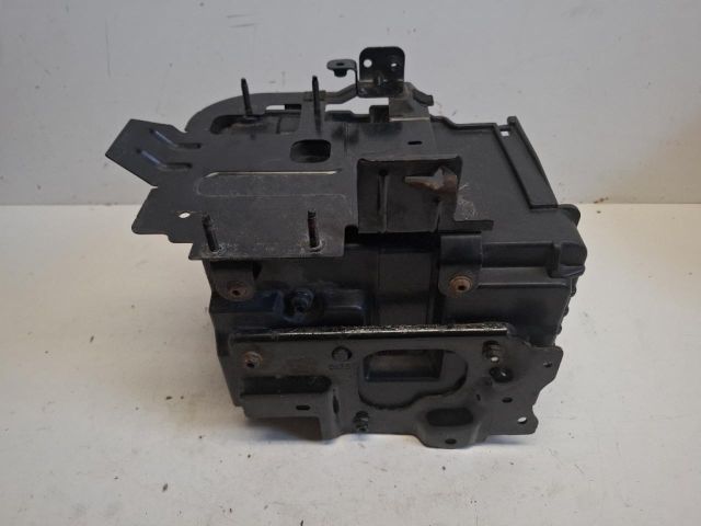 bontott FORD FIESTA VII Akkumulátor Védő Lemez