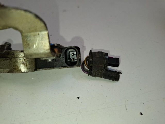 bontott FORD FIESTA VII Akkumulátor Vezérlő Panel