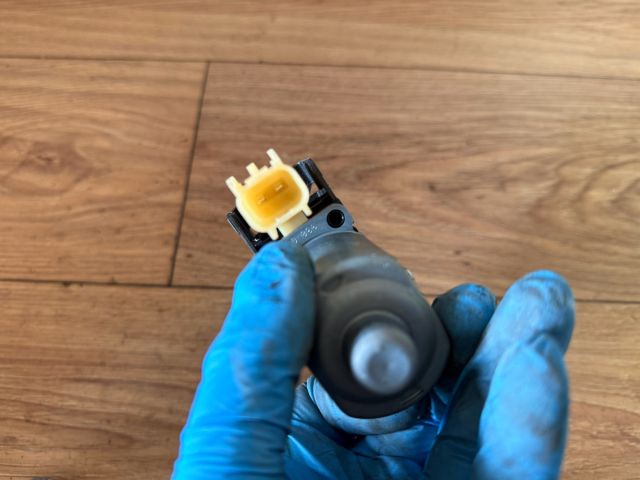 bontott FORD FIESTA VII Bal első Ablakemelő Motor