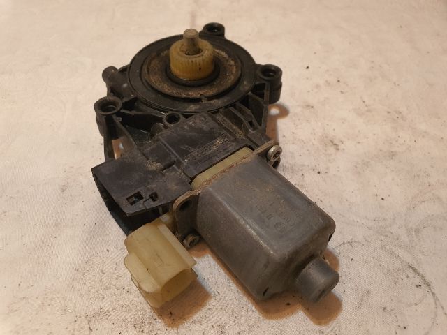 bontott FORD FIESTA VII Bal első Ablakemelő Motor