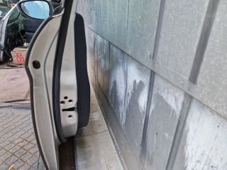 bontott FORD FIESTA VII Bal első Ajtó (Részeivel)