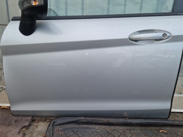 bontott FORD FIESTA VII Bal első Ajtó (Részeivel)