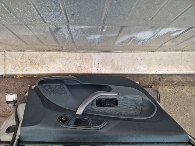 bontott FORD FIESTA VII Bal első Ajtó (Részeivel)