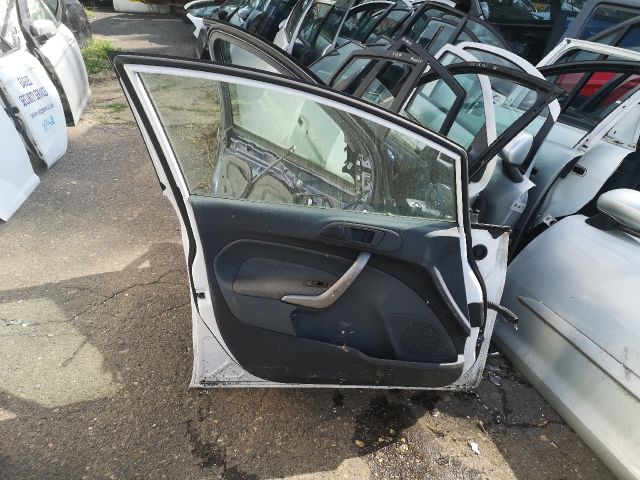 bontott FORD FIESTA VII Bal első Ajtó (Üres lemez)