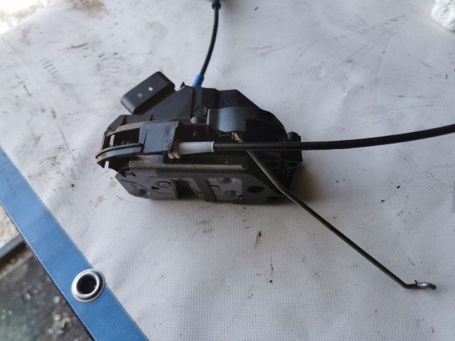 bontott FORD FIESTA VII Bal első Ajtózár