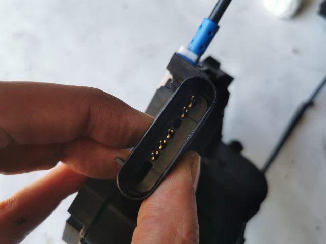 bontott FORD FIESTA VII Bal első Ajtózár