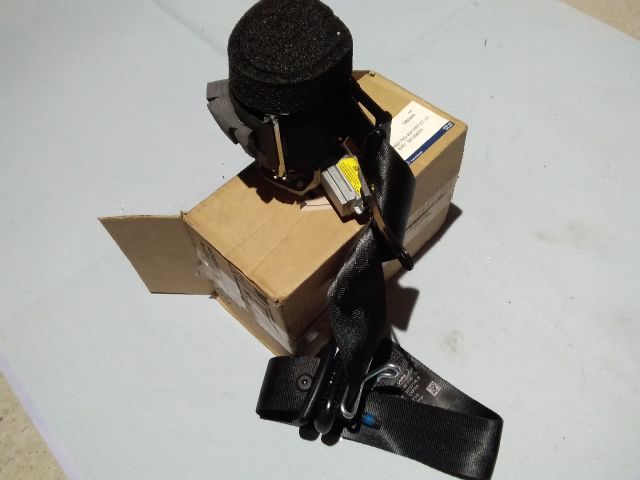 bontott FORD FIESTA VII Bal első Biztonsági Öv