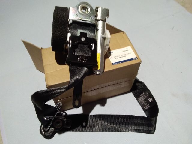 bontott FORD FIESTA VII Bal első Biztonsági Öv