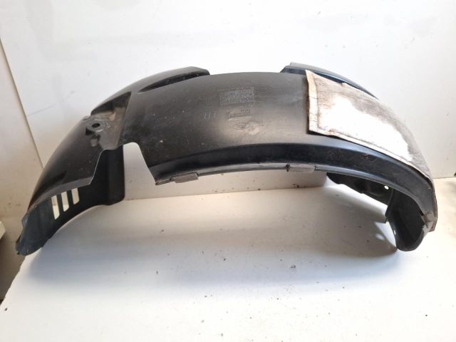 bontott FORD FIESTA VII Bal első Dobbetét (Kerékjárati, Műanyag)