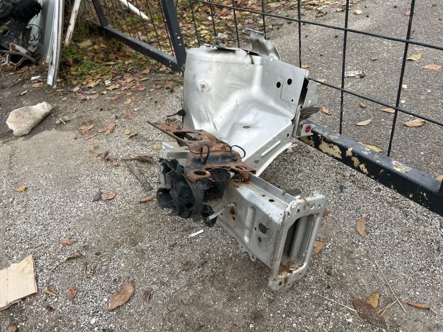 bontott FORD FIESTA VII Bal első Hossznyúlvány