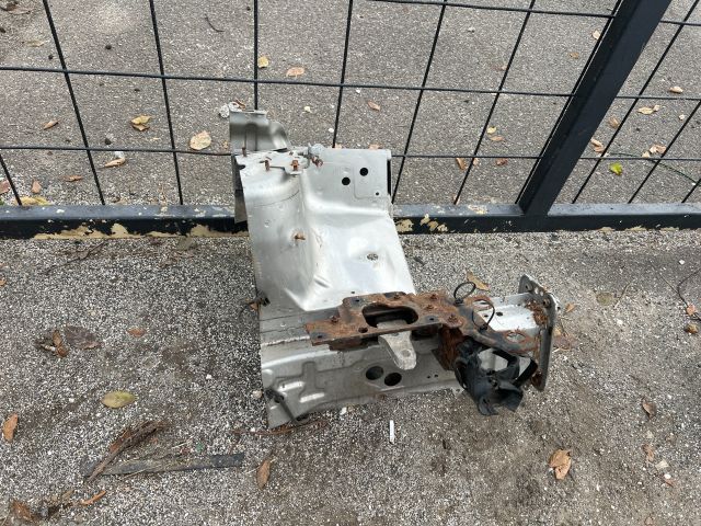 bontott FORD FIESTA VII Bal első Hossznyúlvány