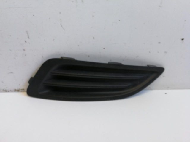 bontott FORD FIESTA VII Bal első Lökhárító Vakborítás