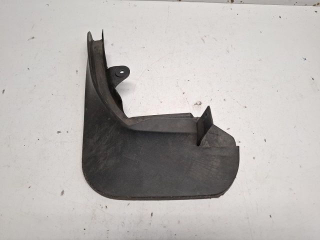 bontott FORD FIESTA VII Bal első Sárvédő Gumi