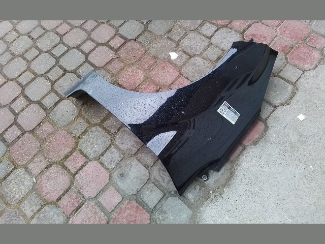 bontott FORD FIESTA VII Bal első Sárvédő