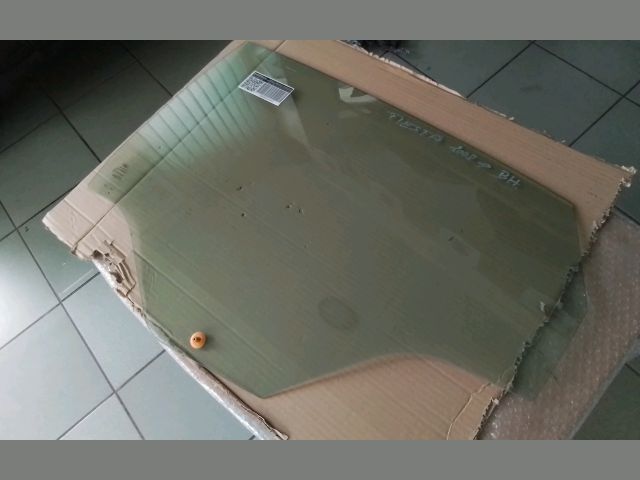 bontott FORD FIESTA VII Bal hátsó Ablak