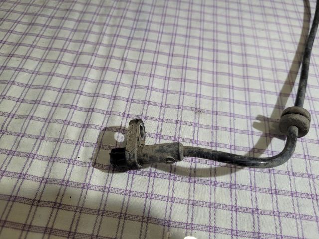 bontott FORD FIESTA VII Bal hátsó ABS Jeladó