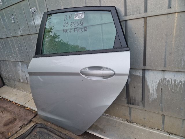 bontott FORD FIESTA VII Bal hátsó Ajtó (Részeivel)