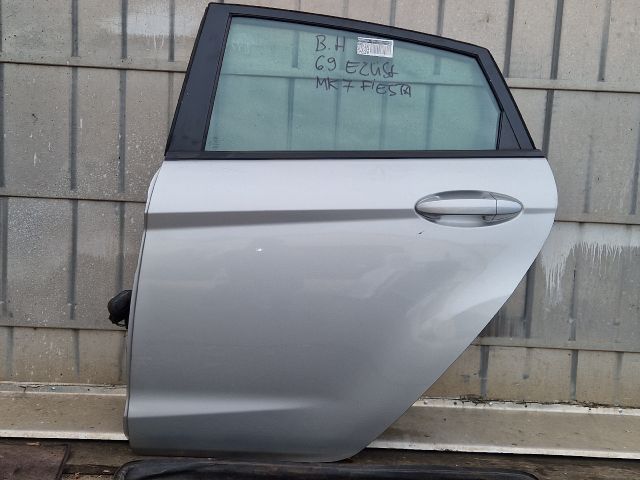 bontott FORD FIESTA VII Bal hátsó Ajtó (Részeivel)