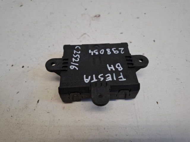 bontott FORD FIESTA VII Bal hátsó Ajtó Vezérlőegység