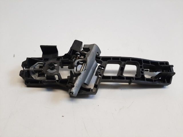 bontott FORD FIESTA VII Bal hátsó Külső Kilincsfészek