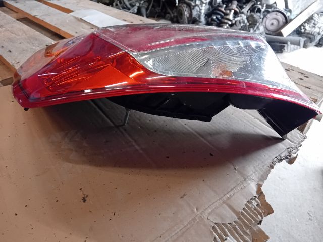 bontott FORD FIESTA VII Bal Hátsó Lámpa