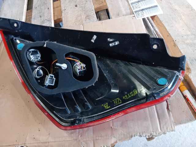 bontott FORD FIESTA VII Bal Hátsó Lámpa