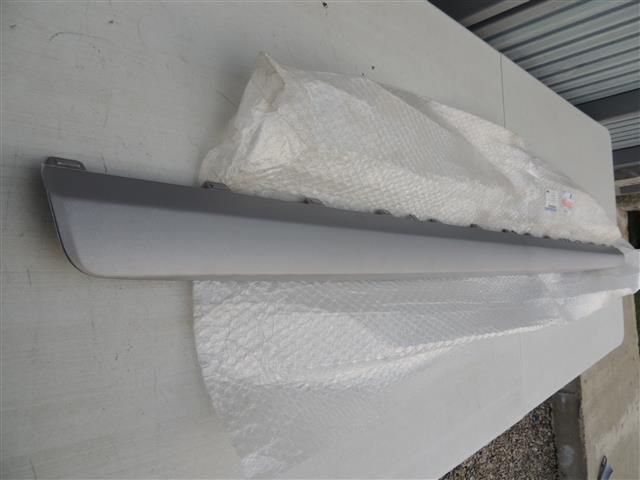 bontott FORD FIESTA VII Bal Küszöb