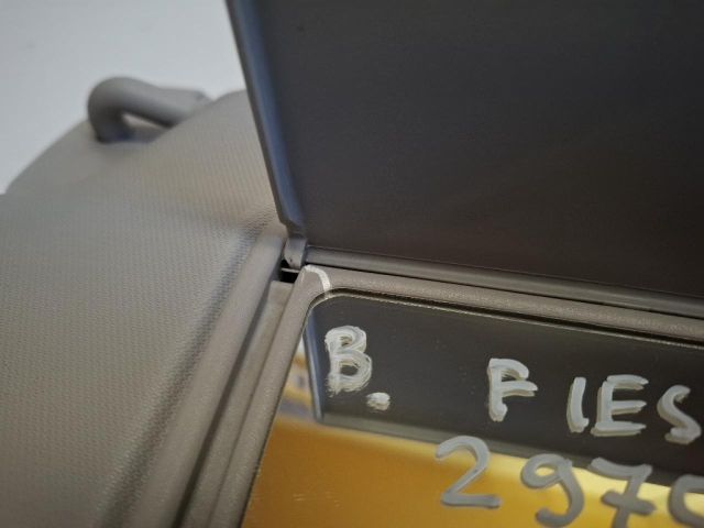 bontott FORD FIESTA VII Bal Napellenző