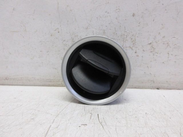 bontott FORD FIESTA VII Bal Szellőző