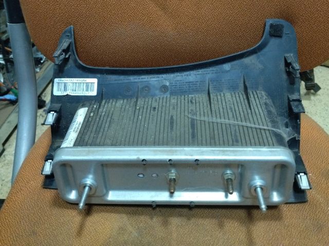 bontott FORD FIESTA VII Bal Térdlégzsák