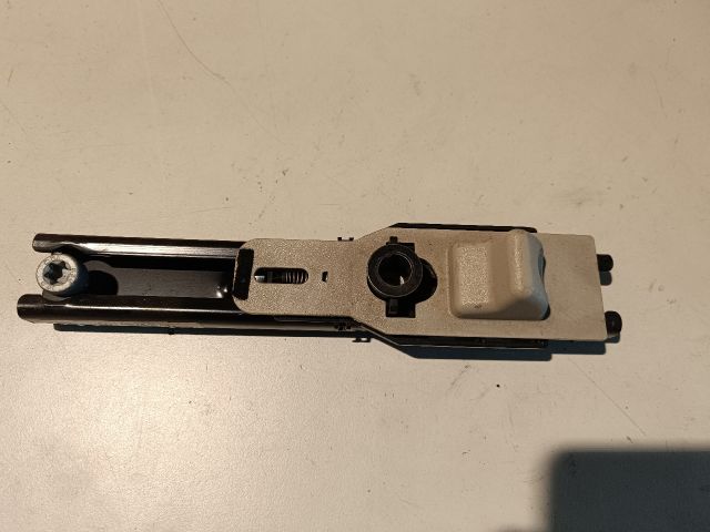 bontott FORD FIESTA VII Biztonsági Öv Magasság Állító