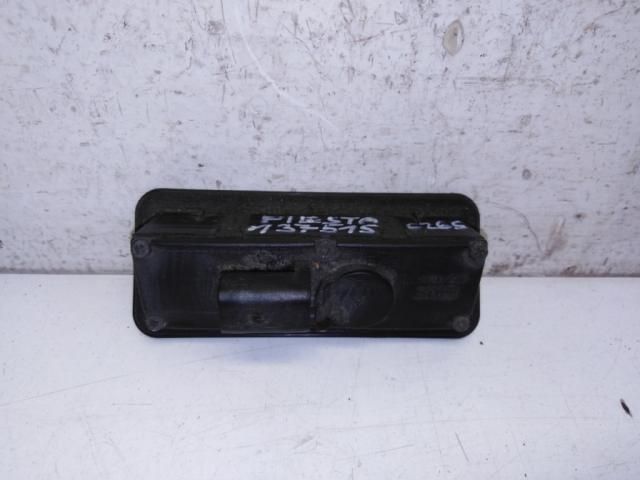 bontott FORD FIESTA VII Csomagtérajtó Kilincs