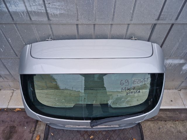 bontott FORD FIESTA VII Csomagtérajtó (Részeivel)