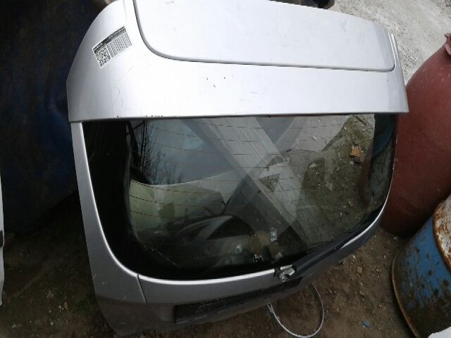 bontott FORD FIESTA VII Csomagtérajtó (Részeivel)