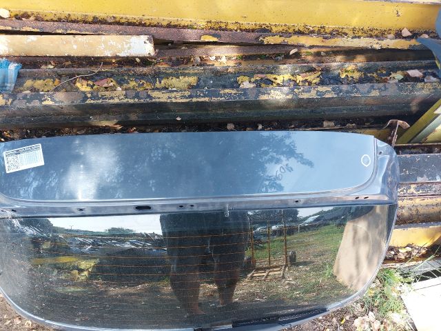 bontott FORD FIESTA VII Csomagtérajtó (Részeivel)