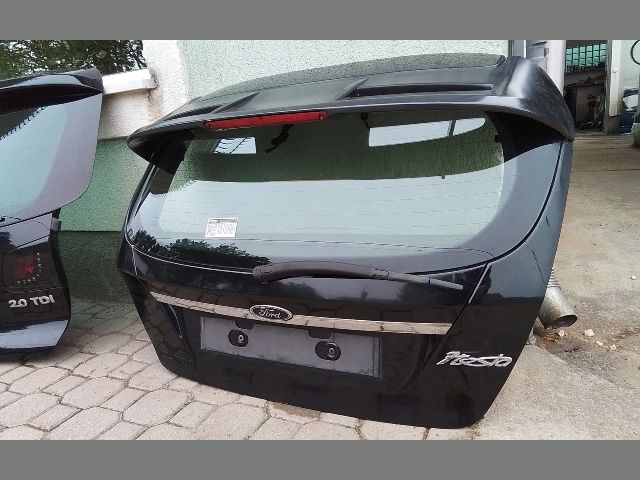 bontott FORD FIESTA VII Csomagtérajtó (Részeivel)
