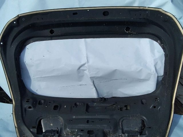 bontott FORD FIESTA VII Csomagtérajtó (Üres lemez)